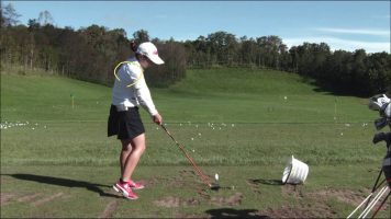 笠りつ子の超自然体ノーコック打法 【スロー再生】
