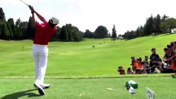 上田桃子 VS 石川遼 スイングスロー再生